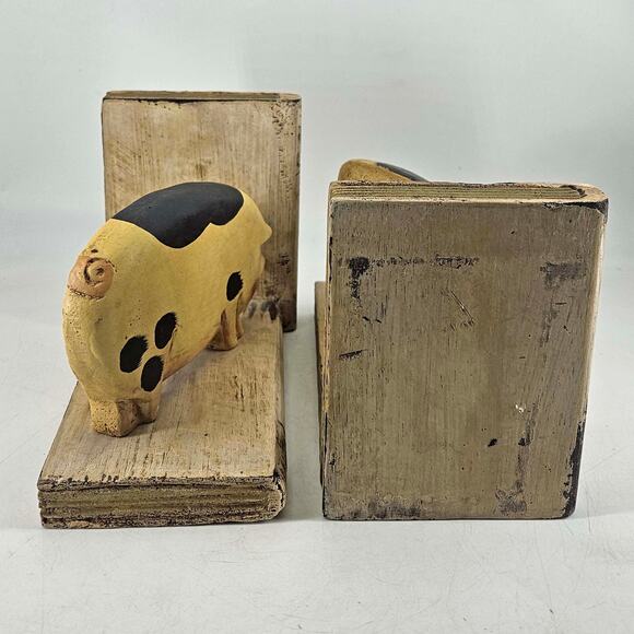 Pair of vintage Hand painted wood pig farmhouse bookends - Picture 2 of 3